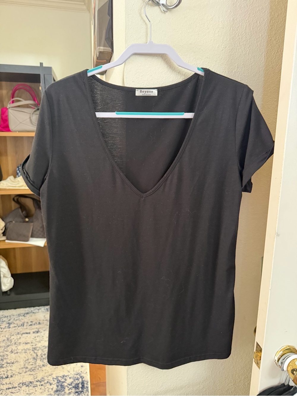 Women's Black V-Neck Short Sleeve Top size L